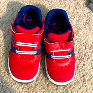 Stride-Rite Shoe 7.5 toddler shoes